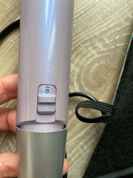 Vând Placa de indreptat si ondulat parul Remington Special Edition