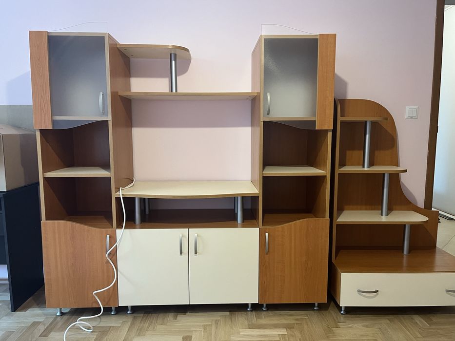 Холна секция от две части