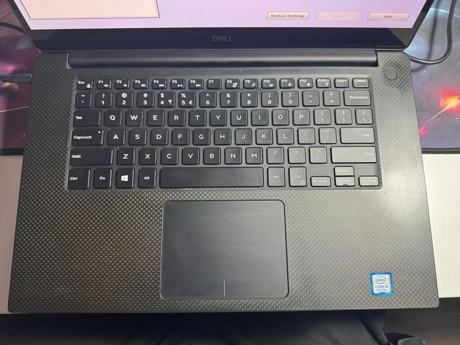 Dell XPS 15 7590