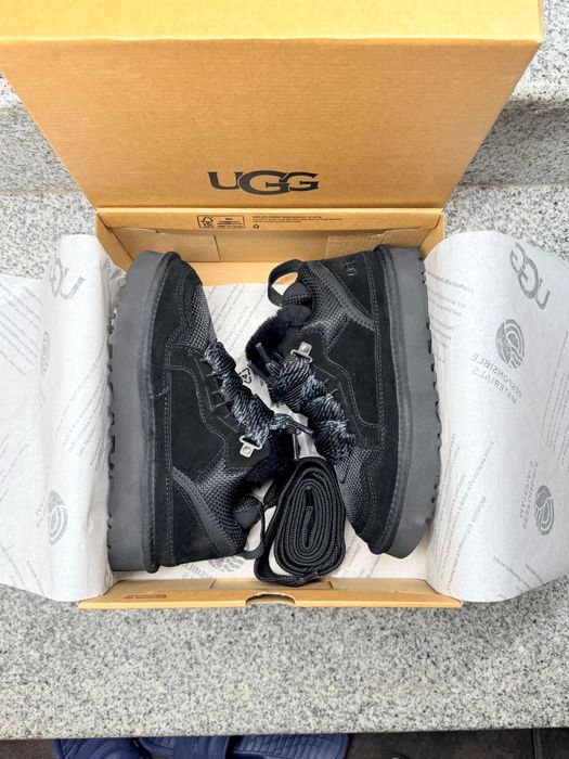 UGG Lowmel Negri Noi, in cutie