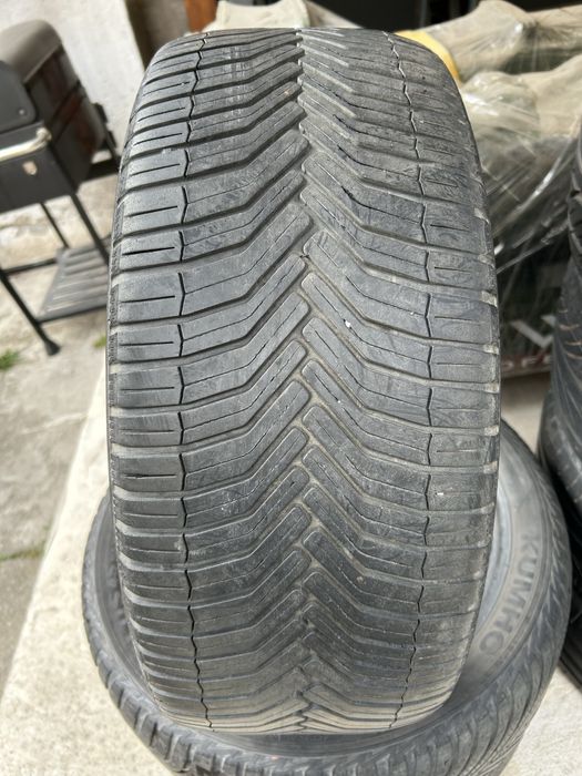 Vand cauciucuri 215/45/17 vara/all season