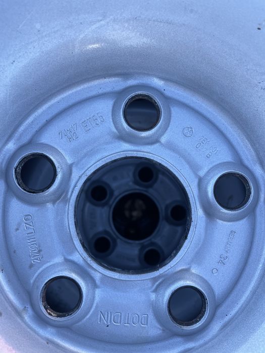 215/60/17C CONTINENTAL 4бр. с джанти VW 5x120 оригинал