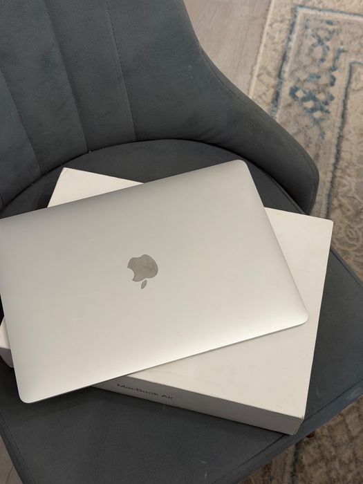 MacBook Air 13 insh 256 gb intel core i5 очень хорошем состоянии. Поч