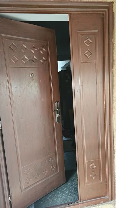 Usa metalica intrare cu puisor 1200 x  2005