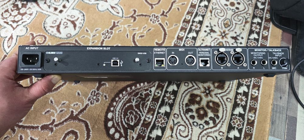 Midas M32C - mixer de rack