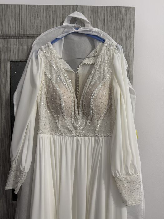 Rochie lunga de mireasa alba