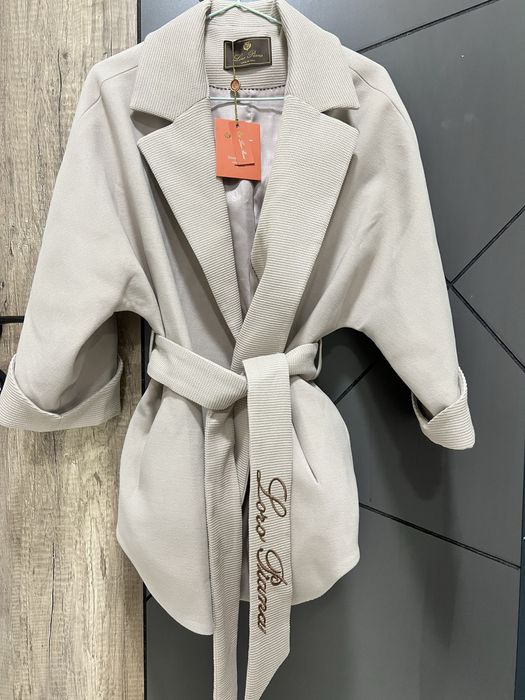 Ново дамско палто Loro Piana