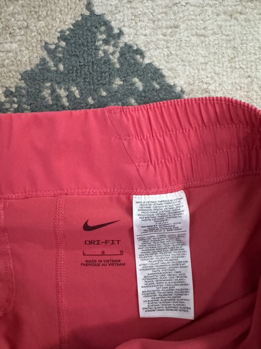 Дамски къси гащи Nike
