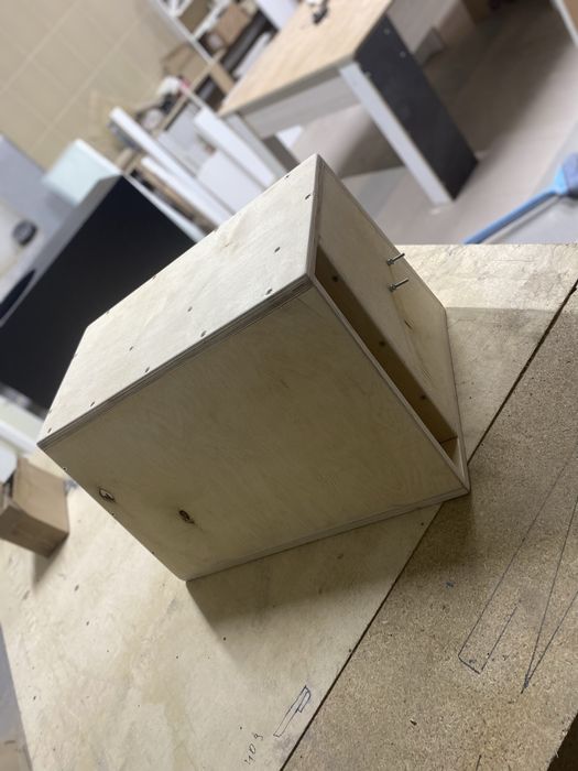 Продам короб для саба 12 дюймов