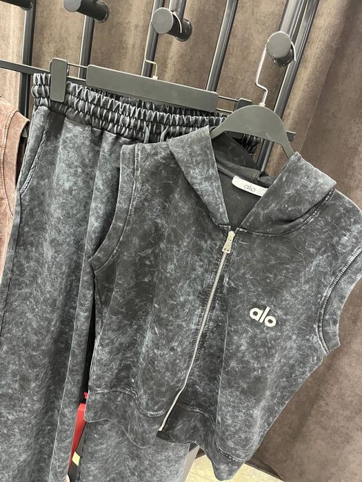 Сетове от две части