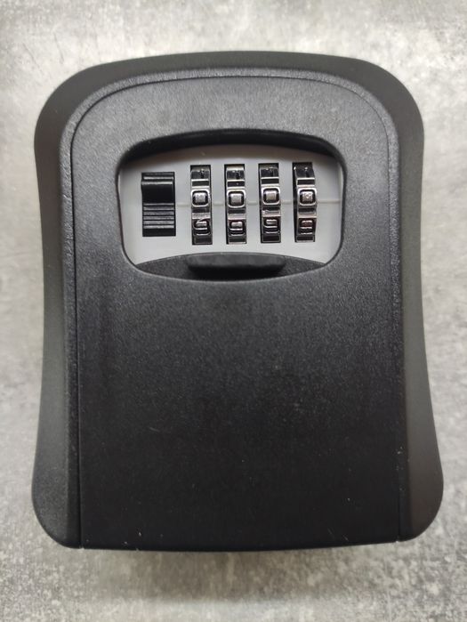 Cutie seif cu cifru pentru chei