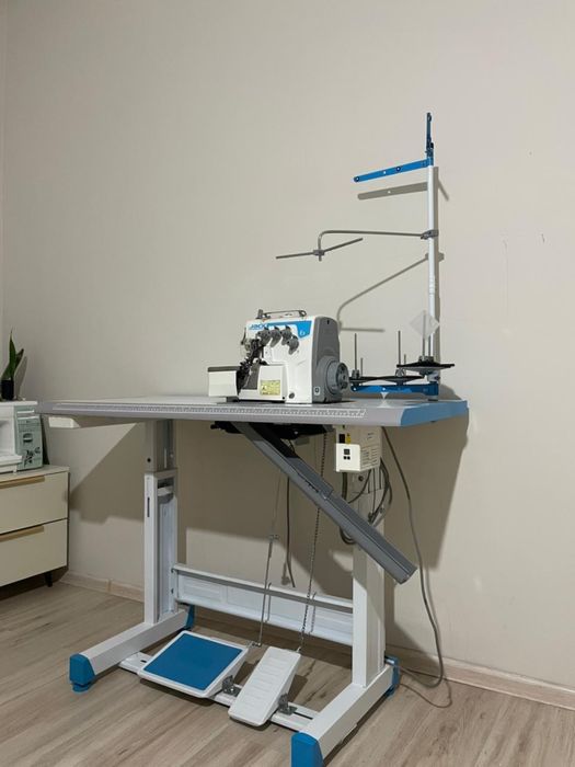 Промышленный оверлок JACK E3 (оригинал)