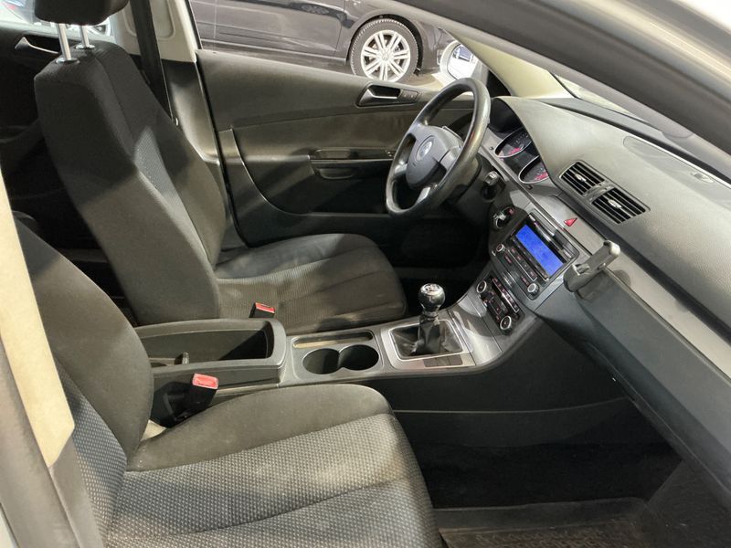 Volkswagen Passat 2.0 TDI Trendline 2010