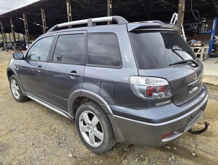 Mitsubishi Outlander/Мицубиши Аутлендър 2.0 НА ЧАСТИ!!!