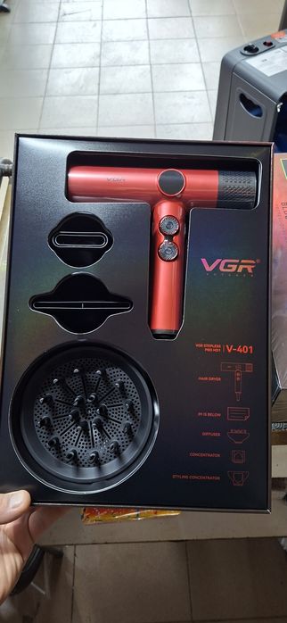 Професионален сешоар VGR Топ цена