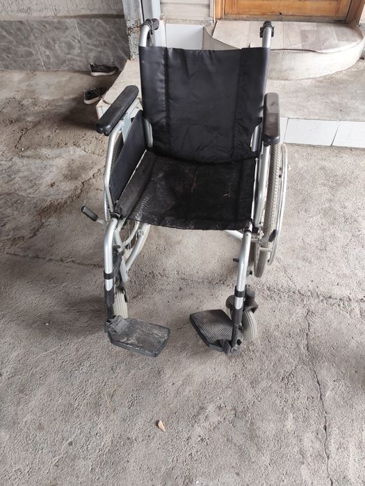 Инвалидное кресло