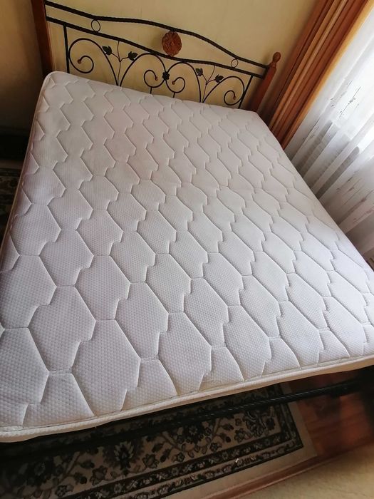 Двуместная кровать