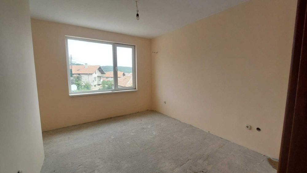 Продава се Двустаен апартамент в Варна, Виница - 74 кв.м за 1622 €/кв.м - Снимка #4