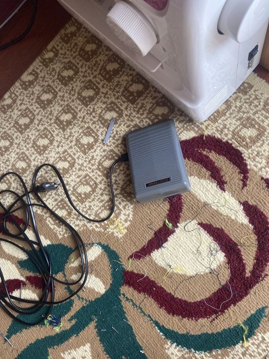 Машинка швейная