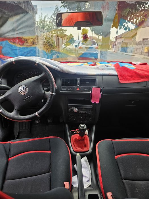 Vând golf 4 1.4 benzina an 2001