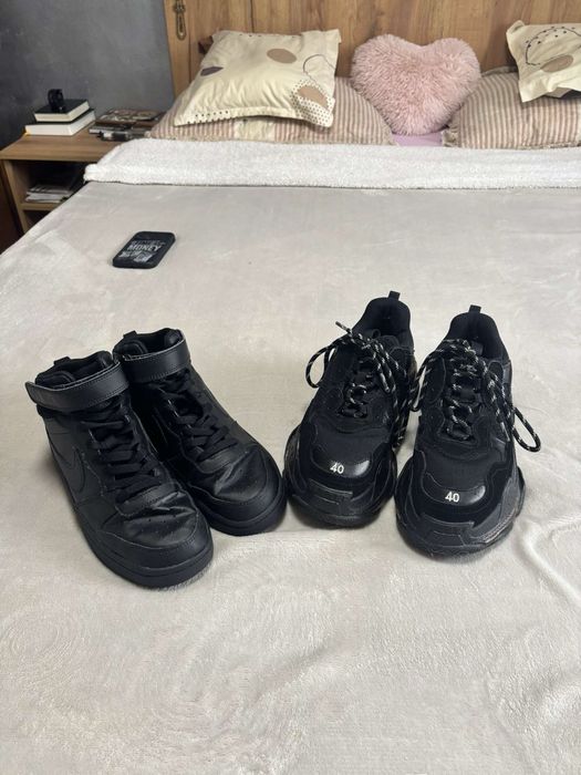 Vand adidasi balenciaga/nike pentru mai multe detalii in pv