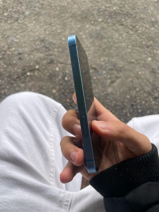 Vand/schimb iphone 13 mini