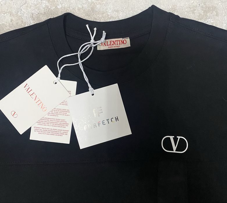 Vand tricou nou de barbati Valentino