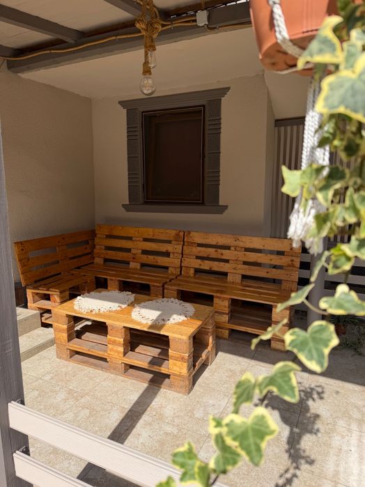Vand mobilier terasa din paleti