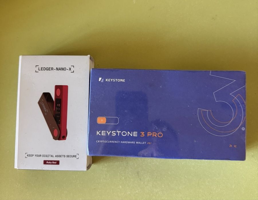 Ledeger Nano X Ruby red + Keystone 3 pro Крипто портфейли