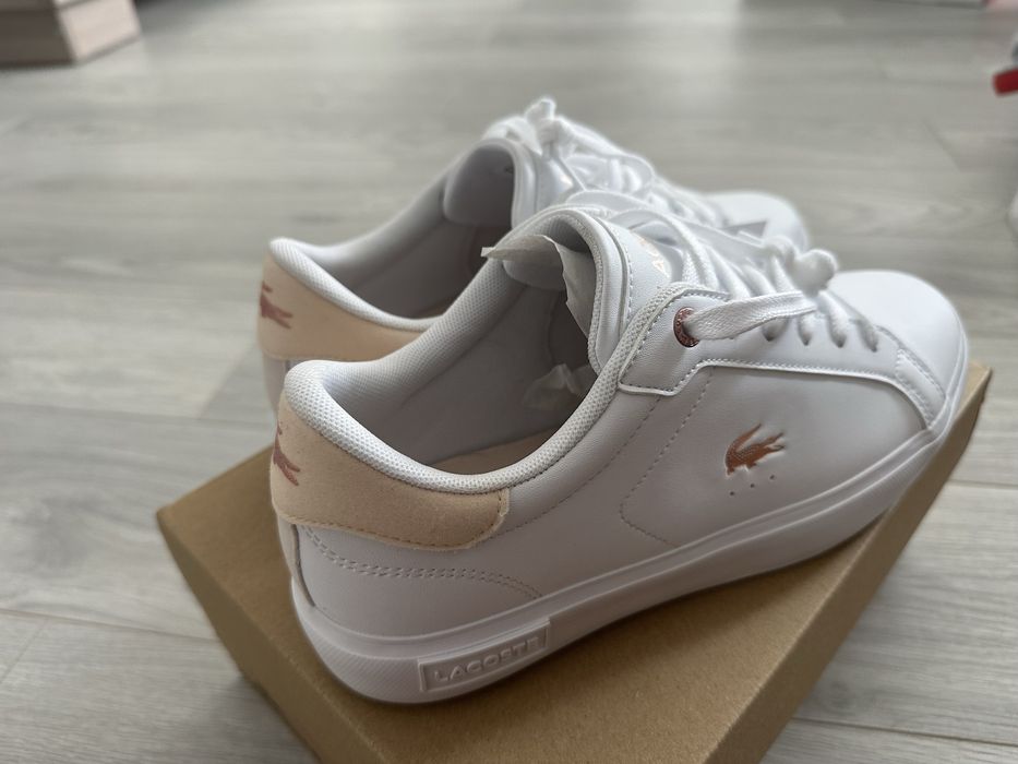 Adidasi lacoste