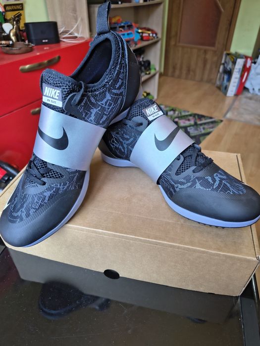 NIKE Zoom - "NEW MODEL 2026"