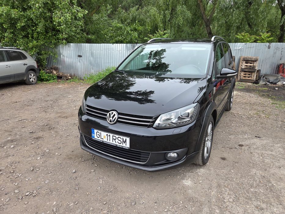 VOLKSWAGEN Touran 2013 — imagine 3