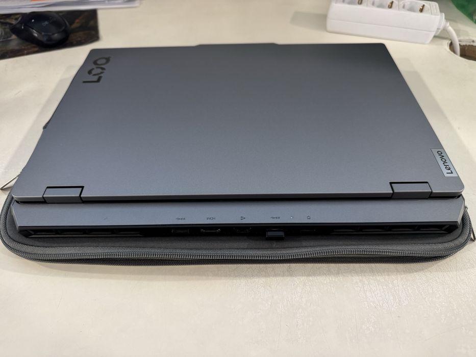 Lenovo LOQ 15irx10 32GB GDDR5 RTX5060 (GDDR7) 1TB i7