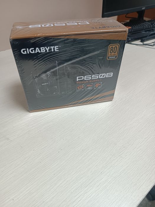 Продам новый блок питания 650w GIGABYTE