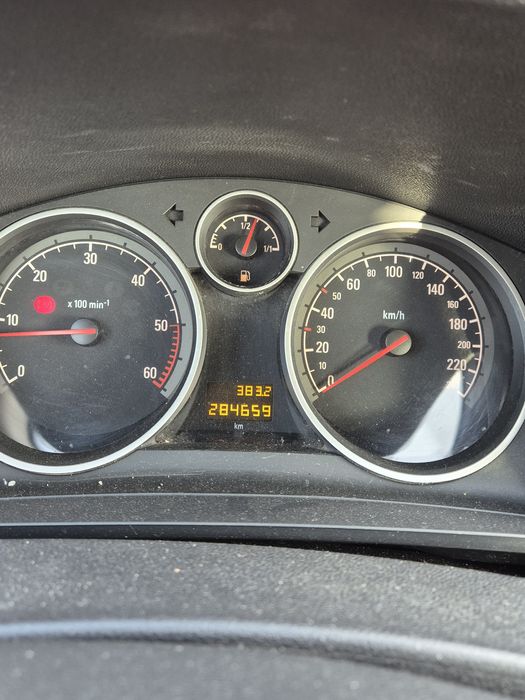 Vând Opel Zafira 2009