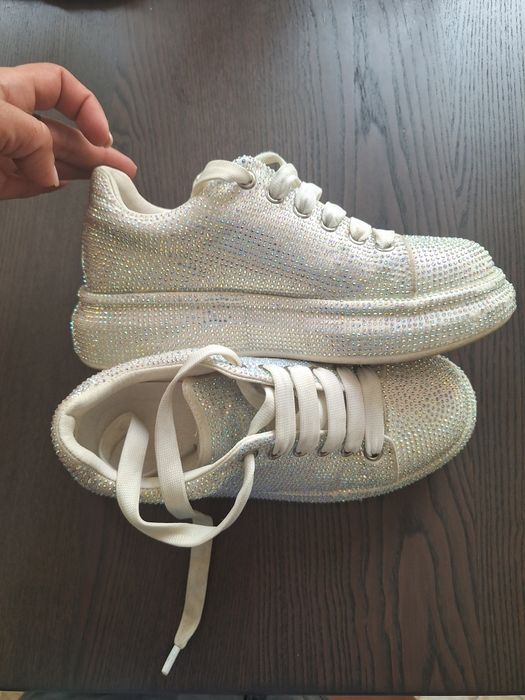 Блестящи сникърси 36 номер