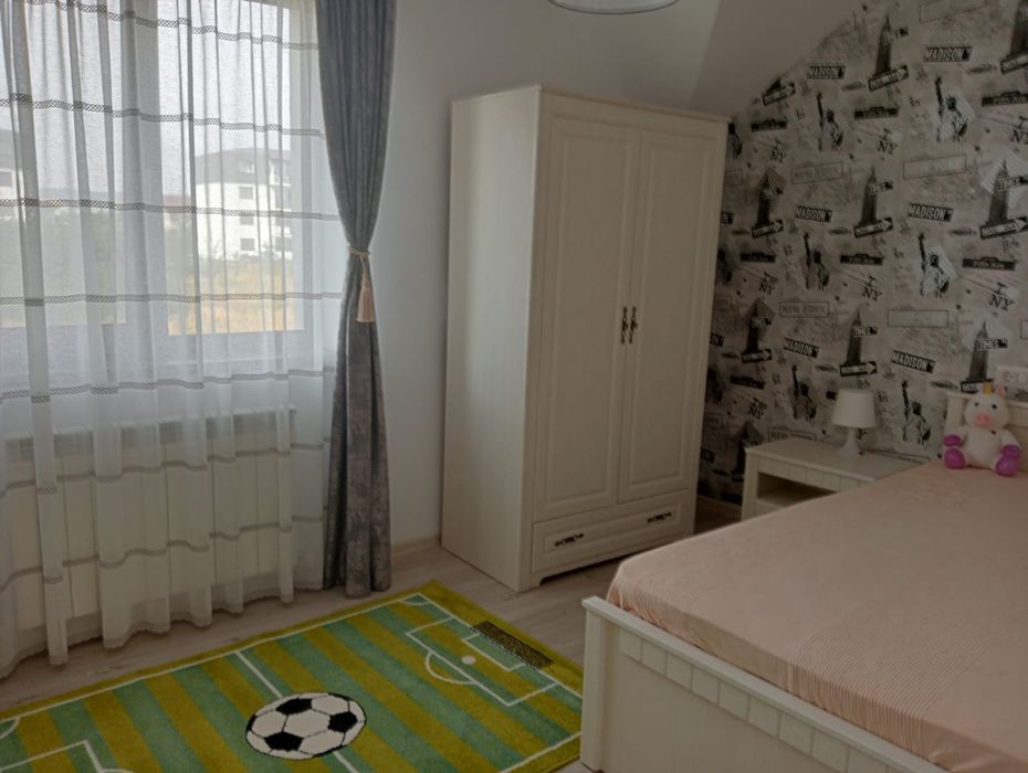 Închiriez casa Fermelor