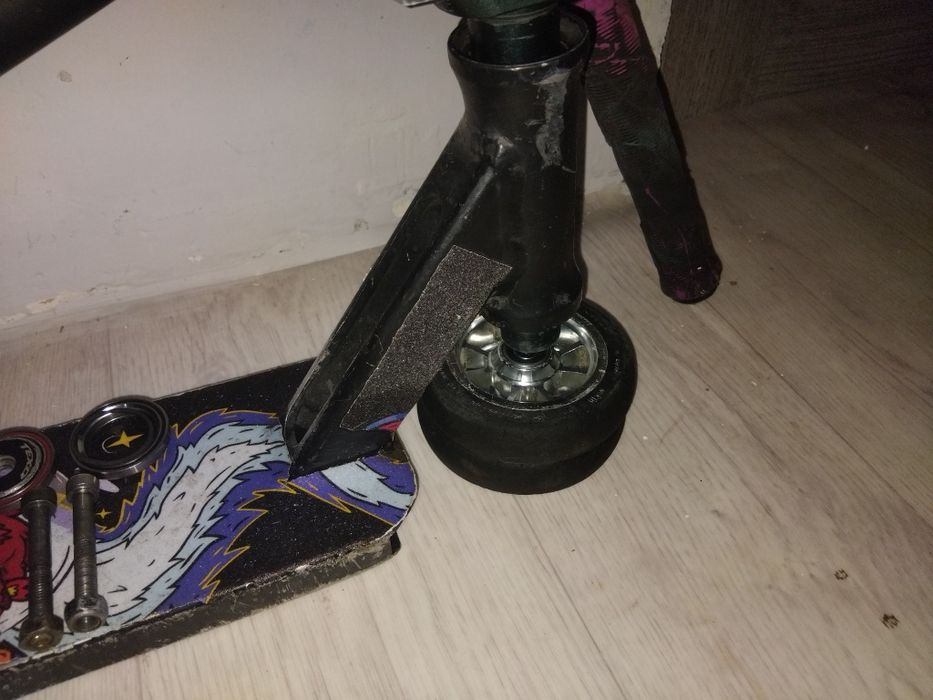 Продам самокат в хорошем состоянии