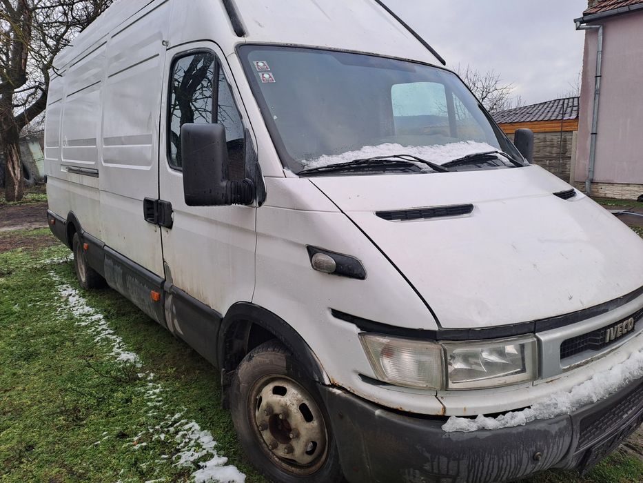 Vând iveco an 2006