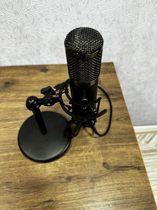 Проводной USB микрофон