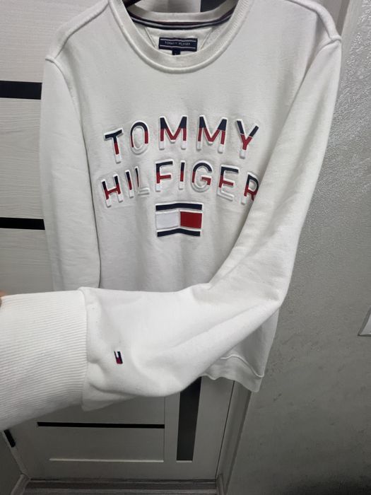Оригинальный свищот Tommy Hilpiger привезён из США.размер L-52.