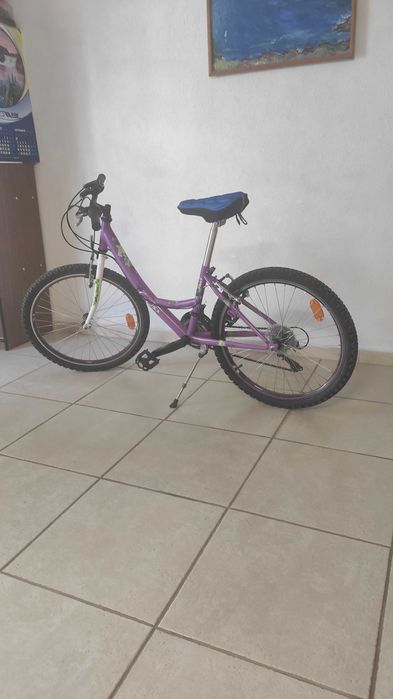 Велосипед юношески неизползвано.