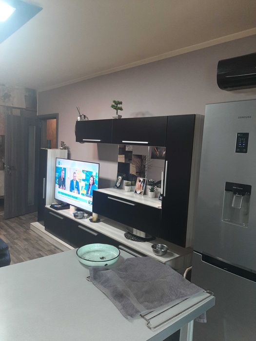 Продавам тухлен апартамент