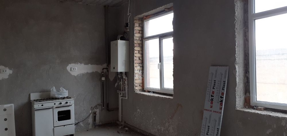 Buxoro shaharda 110 kv 4 xonalik 2 etaj