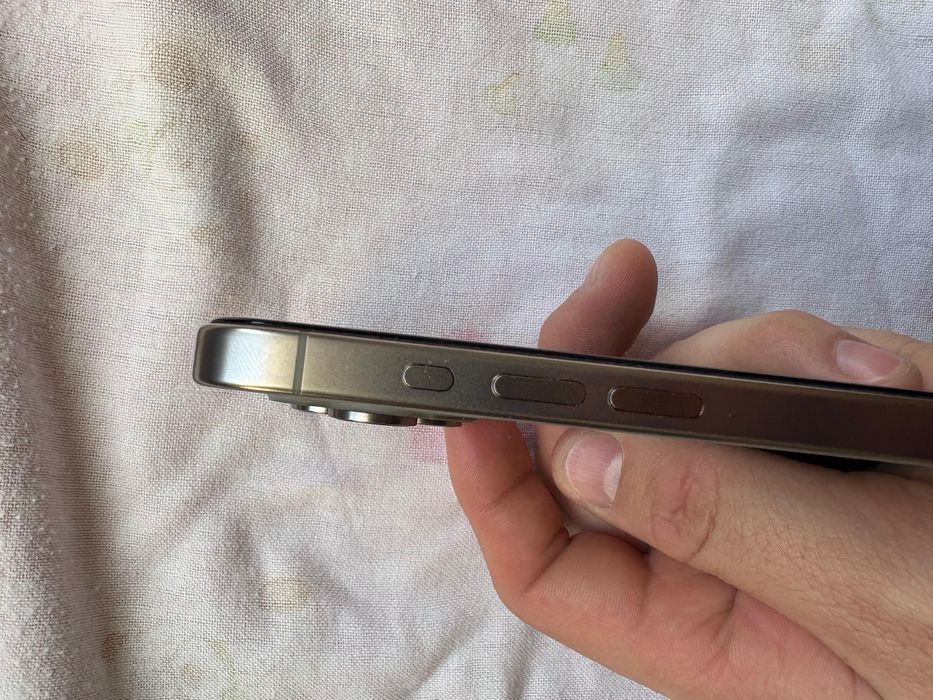 Iphone 15 pro max EAC
