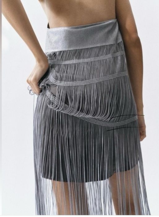 Rochie party Zara , noua, XS, gri argintiu cu franjuri