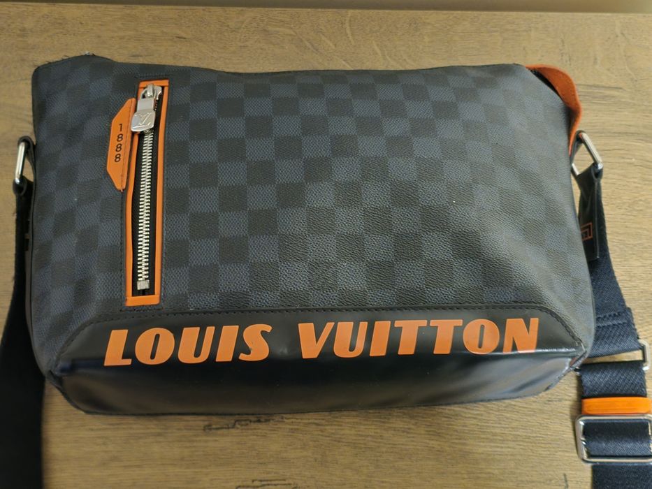 Louis Vuitton Limited Edition оригинална унисекс чанта