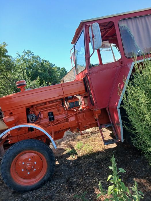 Tractor cu utilaje de vanzare