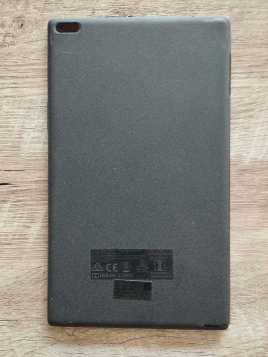 Продавам таблет Lenovo TAB 4 8