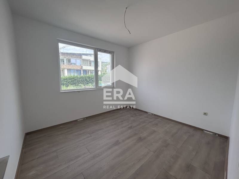 Продава се Тристаен апартамент в Варна, м-т Пчелина - 80 кв.м за 1562 €/кв.м - Снимка #3